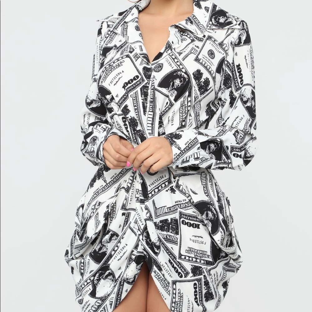 Black/white mini dress